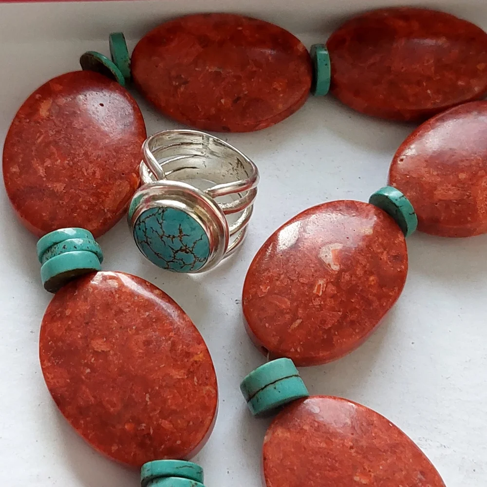 Vintage Turquoise and Graduated Sponge Coral 925 Beaded Necklace & Ring - Picture 15 of 15